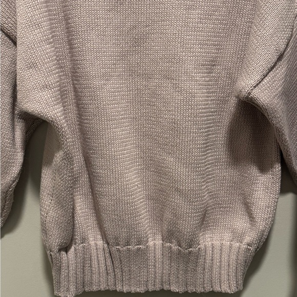 Cozy Cream Knit Sweater Small - Picture 9 of 9